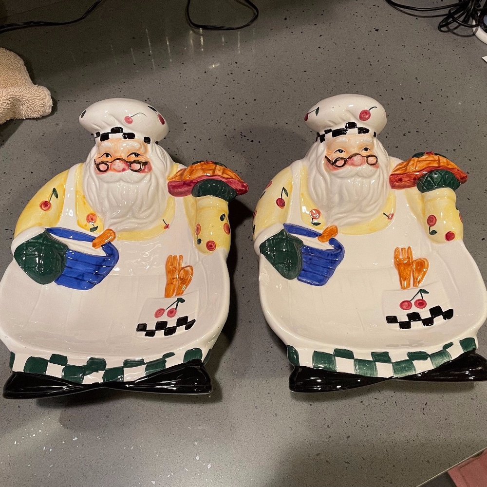 2 Linens N Things Santa chef bowls/dish